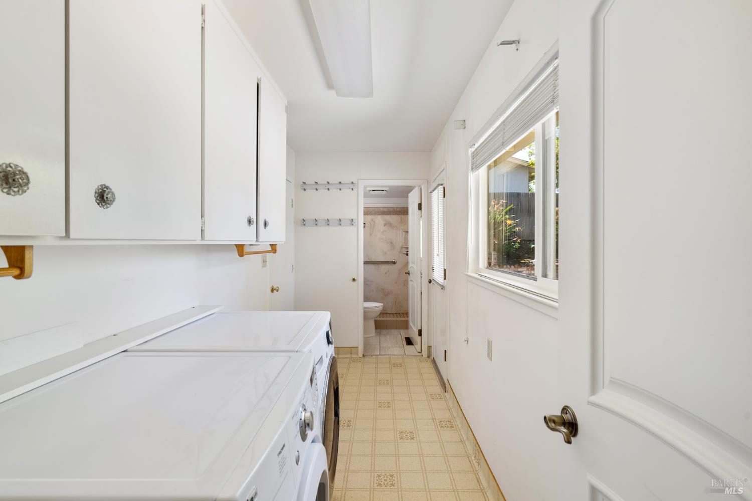 116 Silverview Court Vallejo, CA 94591 - Photo 49 of 61 Entry from garage into laundry room.