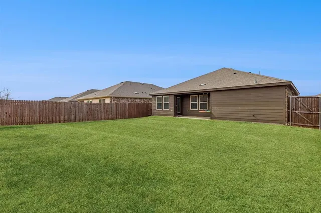 $275,000 | 8012 Gallup Avenue, Aubrey, TX 76227
