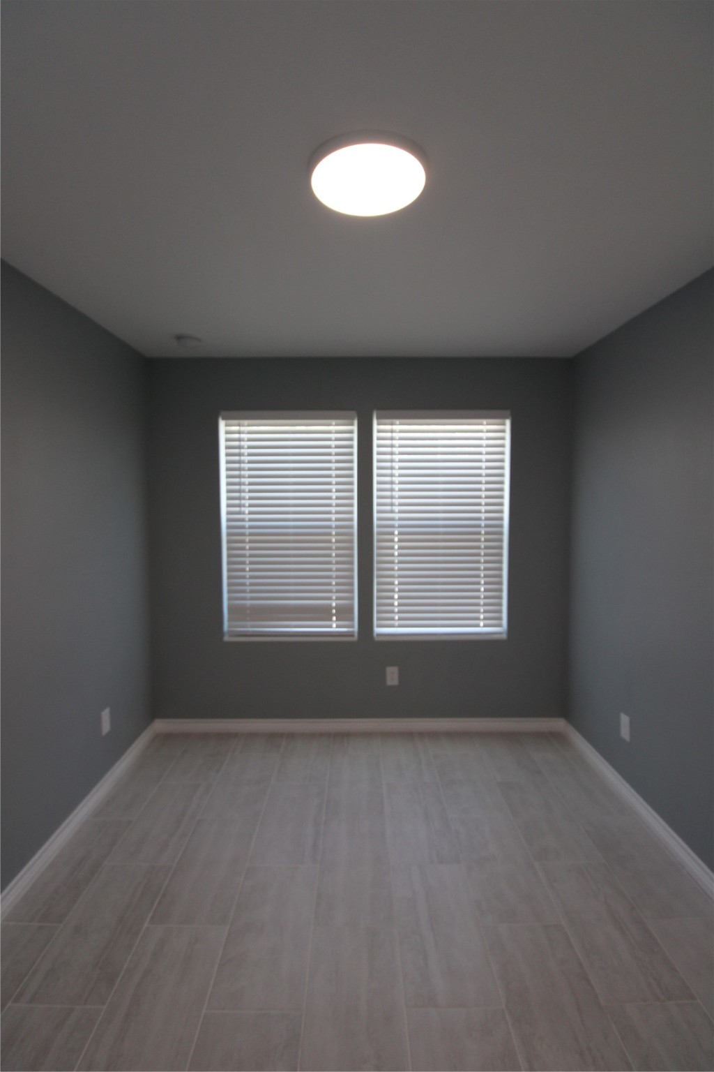503 Austin Street Brazoria, TX 77422 - Photo 21 of 24 a view of an empty room with a window