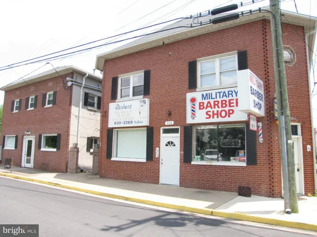 $1,050 | 408 C Street, Unit 202, Quantico, VA 22134