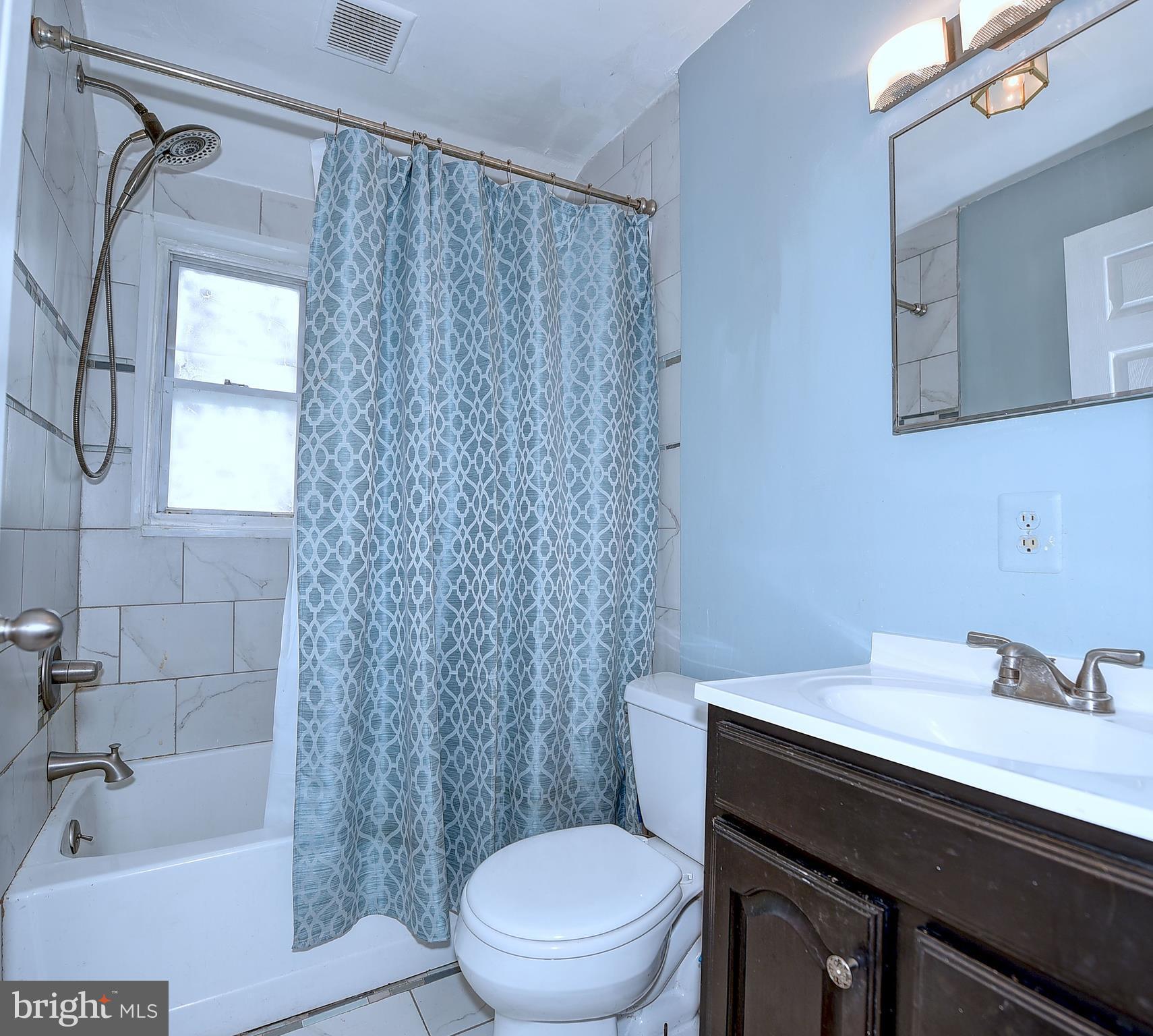 8448 Oakleigh Road Baltimore, MD 21234 - Photo 9 of 27 Bath