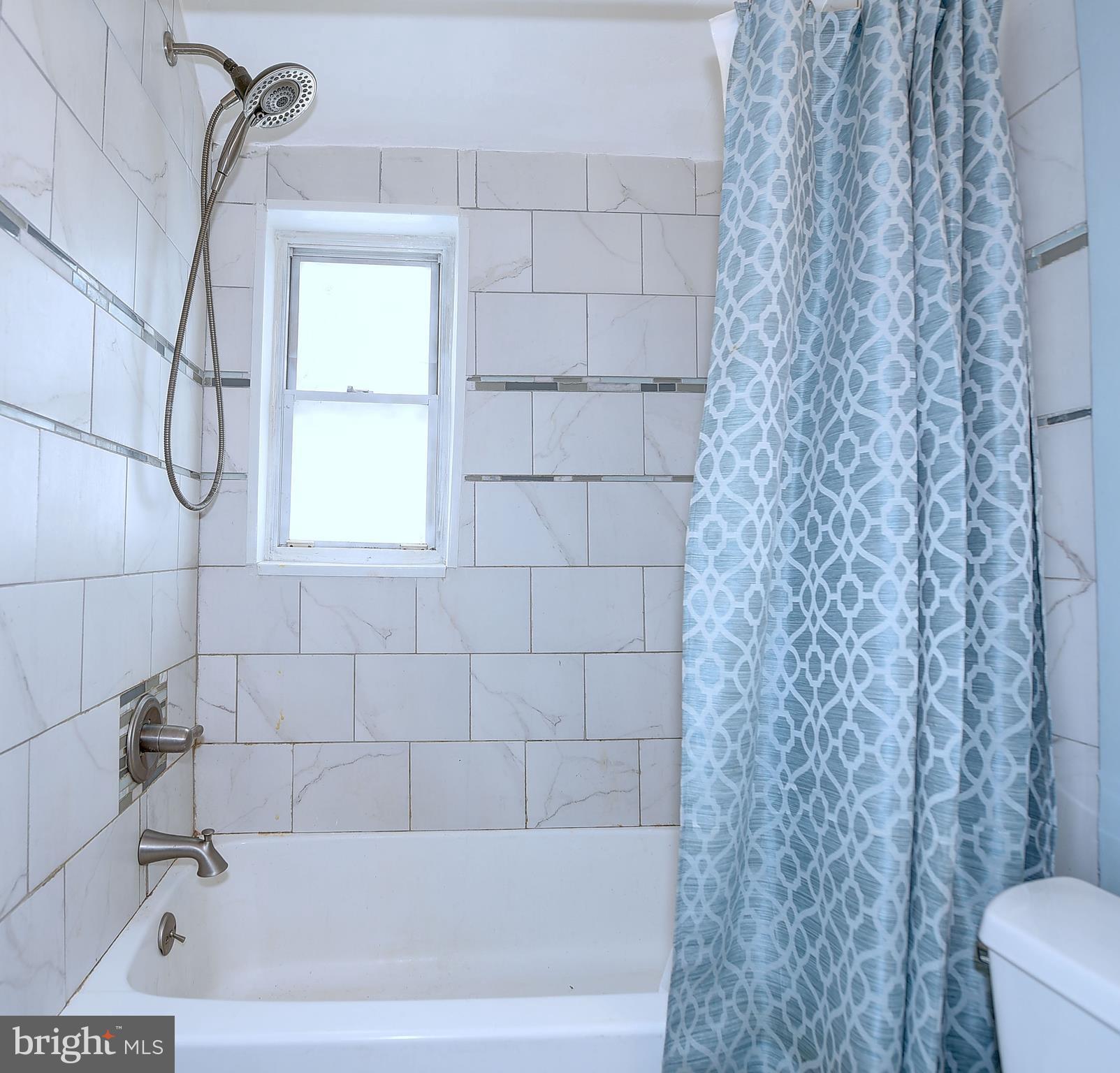 8448 Oakleigh Road Baltimore, MD 21234 - Photo 10 of 27 Bath