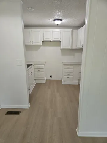 $1,195 | 124 Vickey Court, Nashville, TN 37211