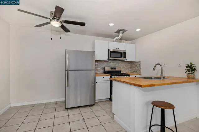 $1,995 | 1926 Alcatraz Avenue, Unit 6, Berkeley, CA 94703