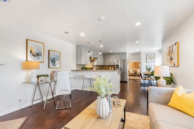 $699,000 | 1233 Broadway, Unit D, Alameda, CA 94501