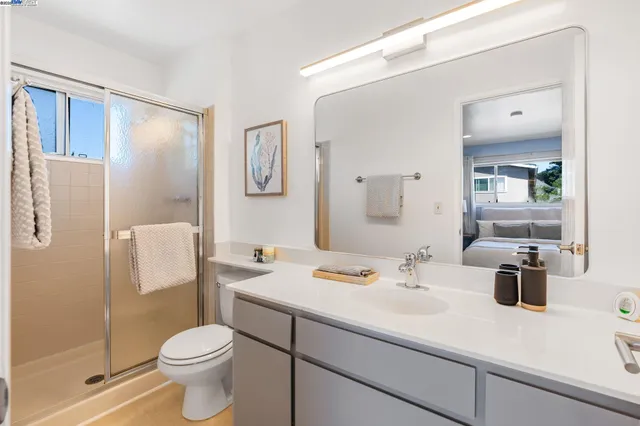 $699,000 | 1233 Broadway, Unit D, Alameda, CA 94501