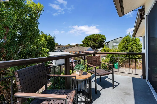 $699,000 | 1233 Broadway, Unit D, Alameda, CA 94501