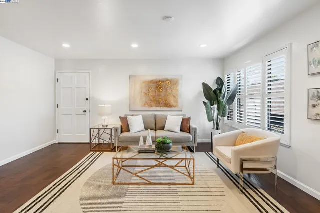 $699,000 | 1233 Broadway, Unit D, Alameda, CA 94501