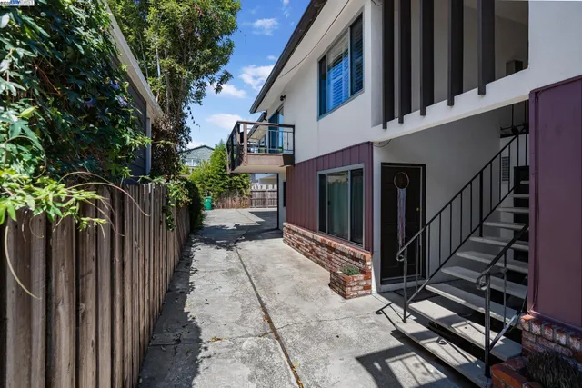 $699,000 | 1233 Broadway, Unit D, Alameda, CA 94501