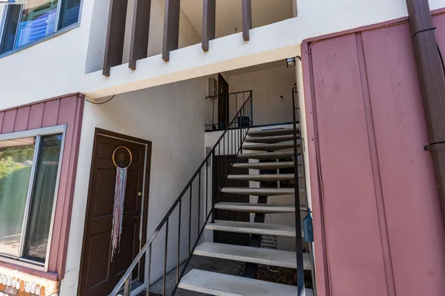 $699,000 | 1233 Broadway, Unit D, Alameda, CA 94501