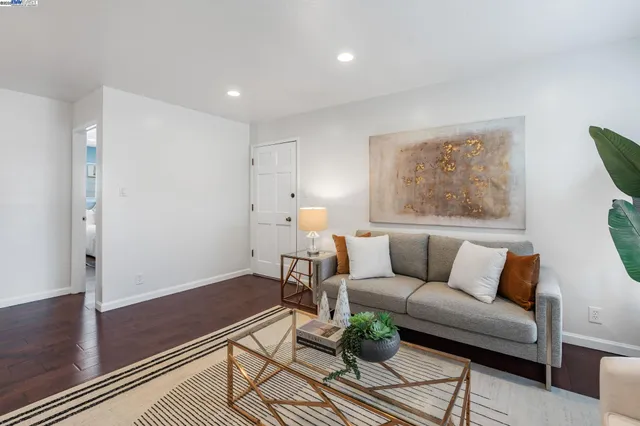 $699,000 | 1233 Broadway, Unit D, Alameda, CA 94501