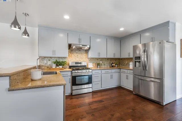 $699,000 | 1233 Broadway, Unit D, Alameda, CA 94501