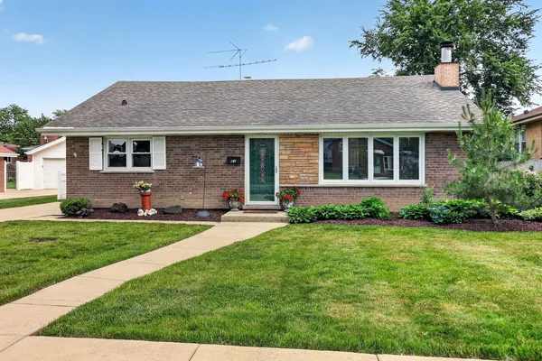 $415,000 | 51 West Marilyn Terrace, Addison, IL 60101