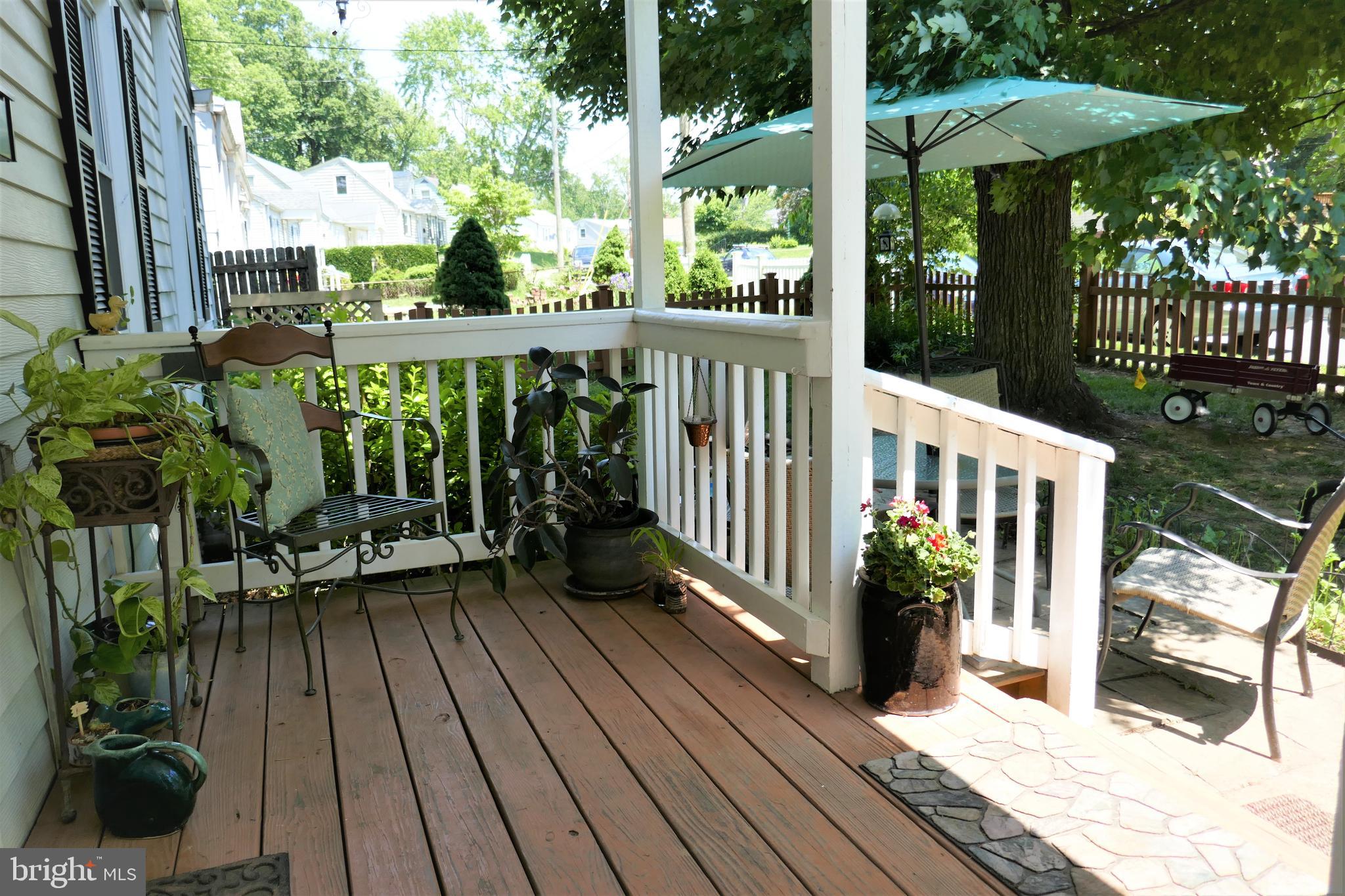 2517 Mason Street Silver Spring, MD 20902 - Photo 28 of 39 a view of a house with backyard and sitting area