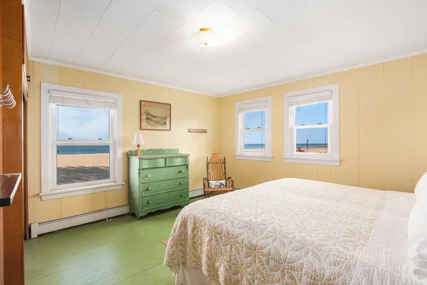 $1,995,000 | 30 Lakeshore Drive, South Haven, MI 49090