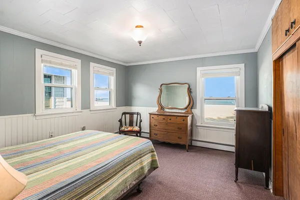 $1,995,000 | 30 Lakeshore Drive, South Haven, MI 49090