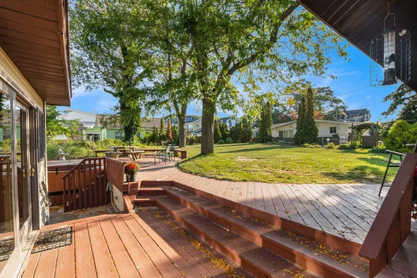 $1,995,000 | 30 Lakeshore Drive, South Haven, MI 49090