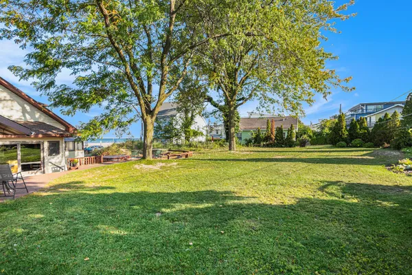 $1,995,000 | 30 Lakeshore Drive, South Haven, MI 49090