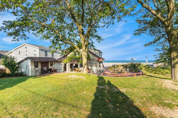 $1,995,000 | 30 Lakeshore Drive, South Haven, MI 49090