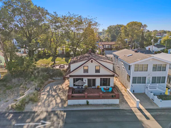 $1,995,000 | 30 Lakeshore Drive, South Haven, MI 49090