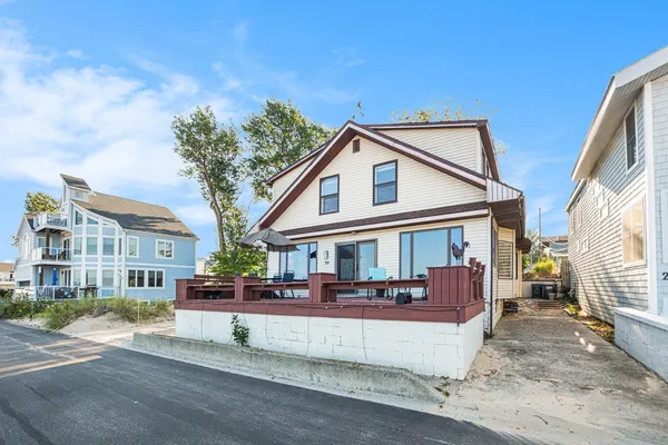 $1,995,000 | 30 Lakeshore Drive, South Haven, MI 49090