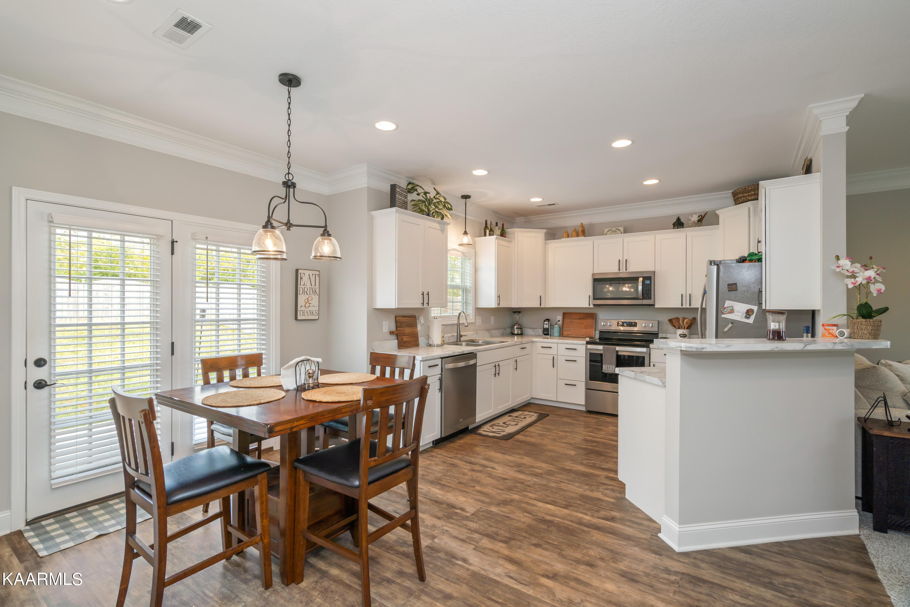 1147 Sky Top Lane Powell, TN 37849 - Photo 11 of 35 1147 Sky Top Ln-6