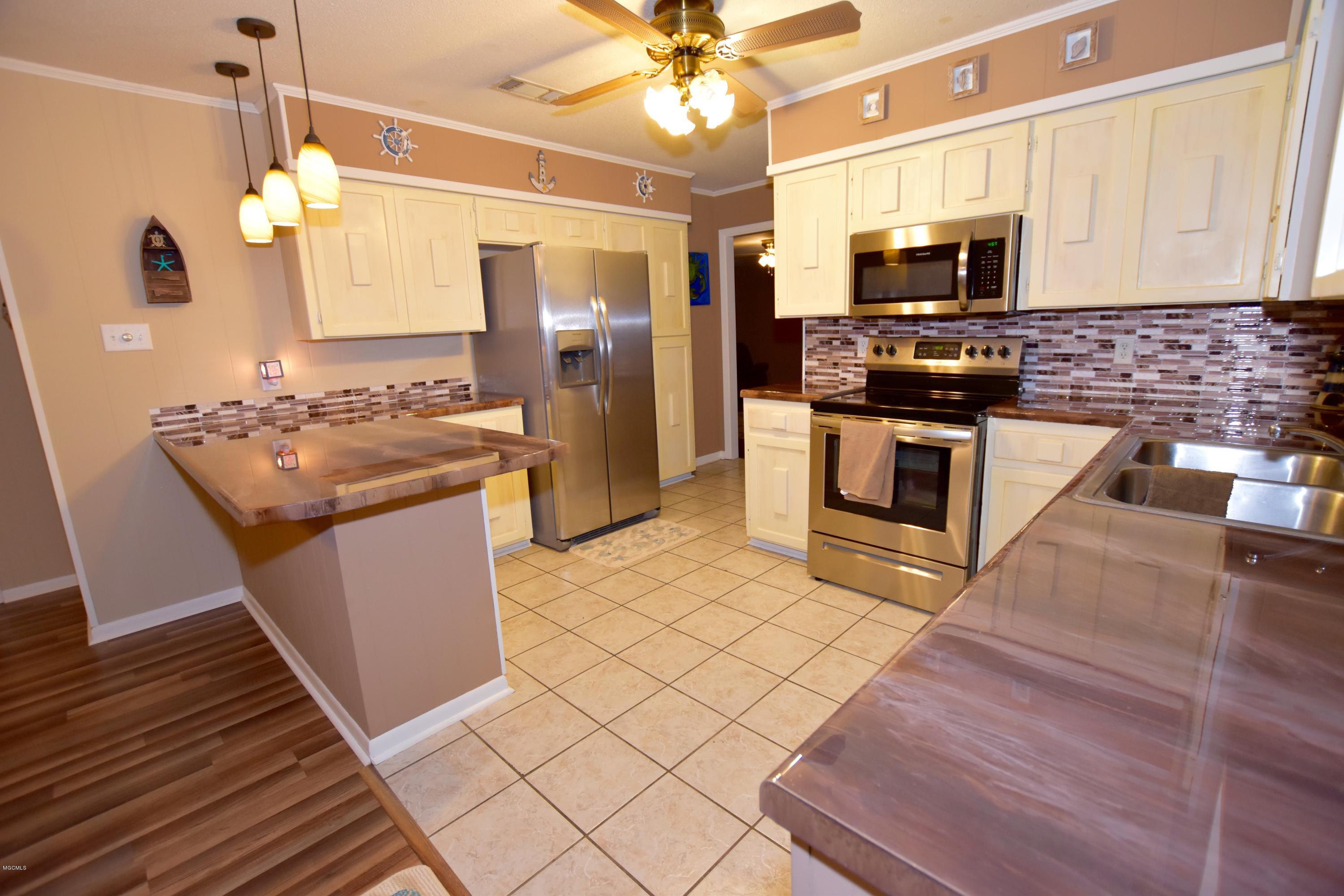 15312 Krohn Road Ocean Springs, MS 39565 - Photo 8 of 38 KROHN RD