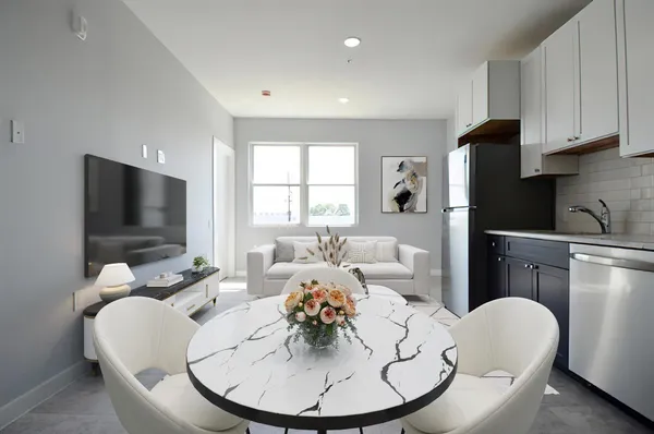 $2,145 | 82-84 East 31st Street, Unit 202, Bayonne, NJ 07002