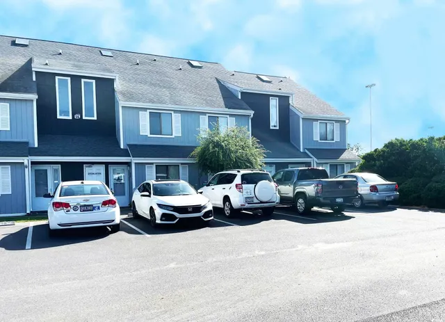 $1,350 | 3700 Golf Colony Lane, Unit 14E, Little River, SC 29566