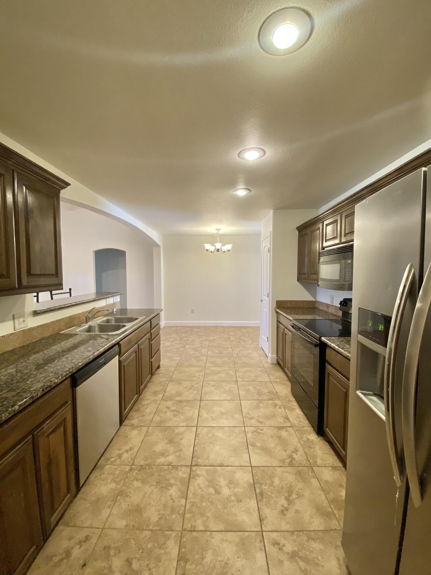 4804 Harvard Street Lubbock, TX 79416 - Photo 4 of 17 Denver