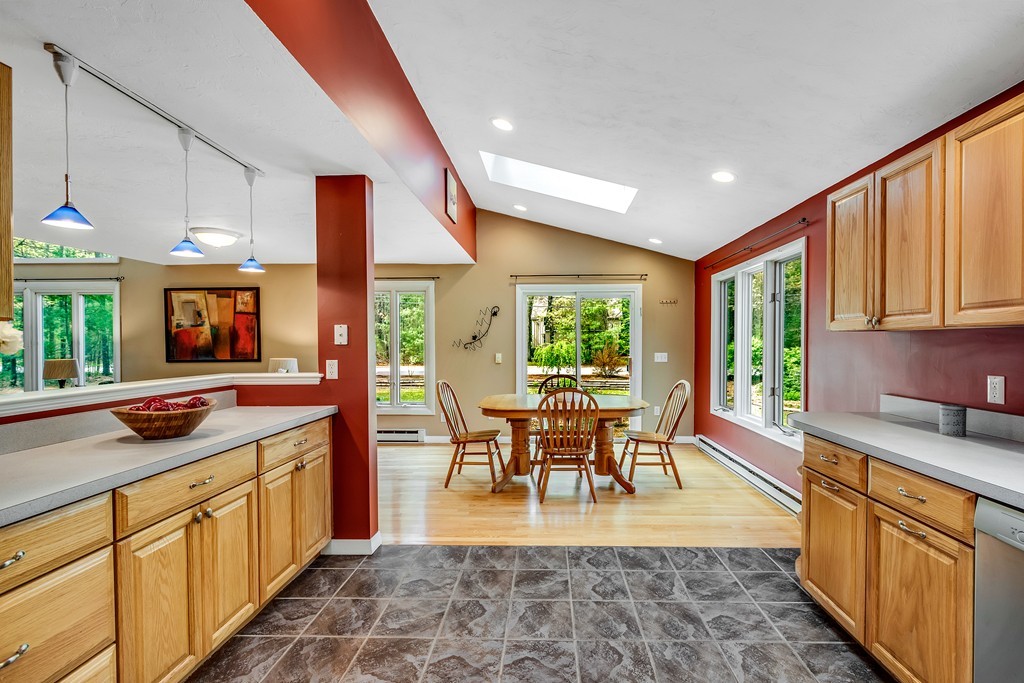 209 White Pond Road Hudson, MA 01749 - Photo 9 of 24 Gallery Image 9