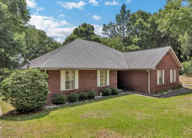 $2,300 | 202 Shell Drive, Crestview, FL 32536