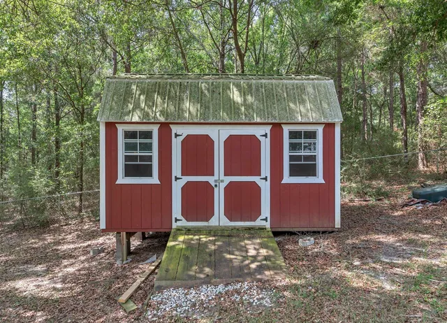 $2,300 | 202 Shell Drive, Crestview, FL 32536