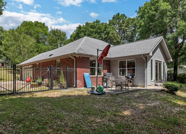 $2,300 | 202 Shell Drive, Crestview, FL 32536