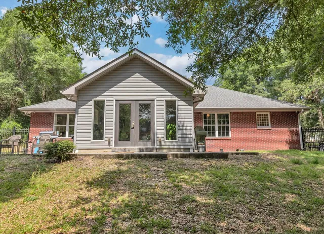 $2,300 | 202 Shell Drive, Crestview, FL 32536