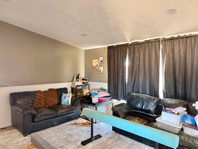 $380,000 | 888 Mustang Drive, Evanston, WY 82930