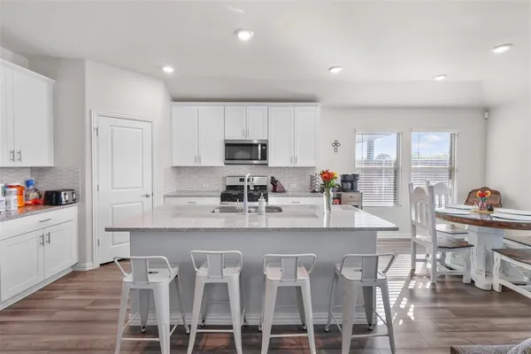 $425,000 | 3505 Kingsview Drive, Denton, TX 76207