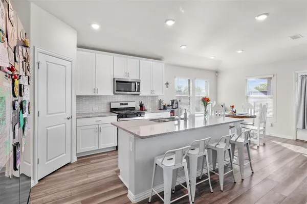 $425,000 | 3505 Kingsview Drive, Denton, TX 76207