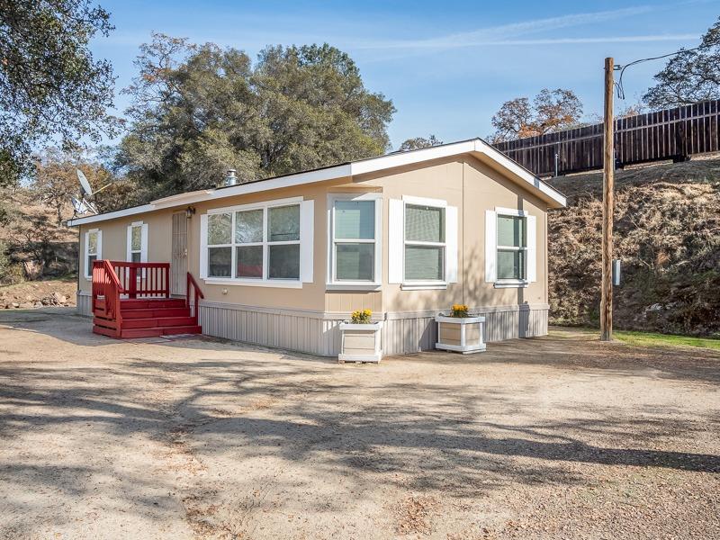 28484 Ridgeview Drive Madera, CA 93636 - Photo 1 of 29