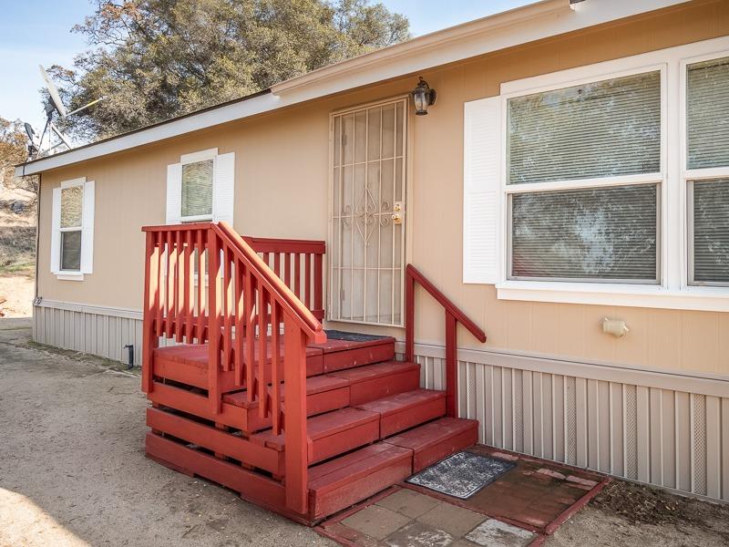 28484 Ridgeview Drive Madera, CA 93636 - Photo 2 of 29