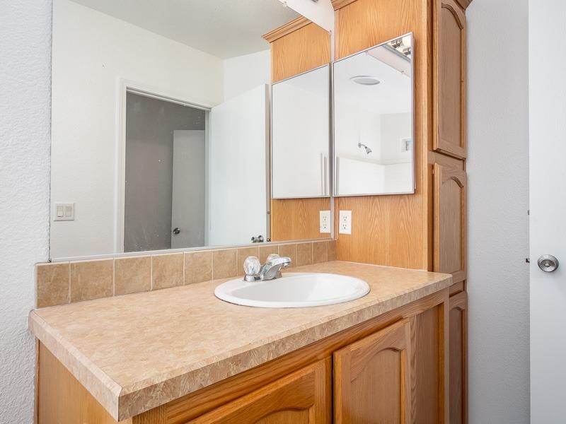 28484 Ridgeview Drive Madera, CA 93636 - Photo 14 of 29