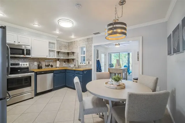 $2,800 | 426 Eagles Nest Lane, Sarasota, FL 34243