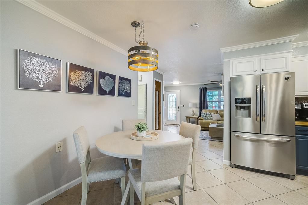 426 Eagles Nest Lane Sarasota, FL 34243 - Photo 14 of 44