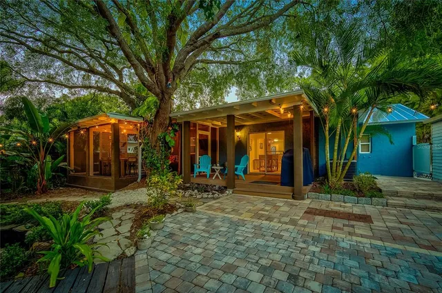 $2,800 | 426 Eagles Nest Lane, Sarasota, FL 34243