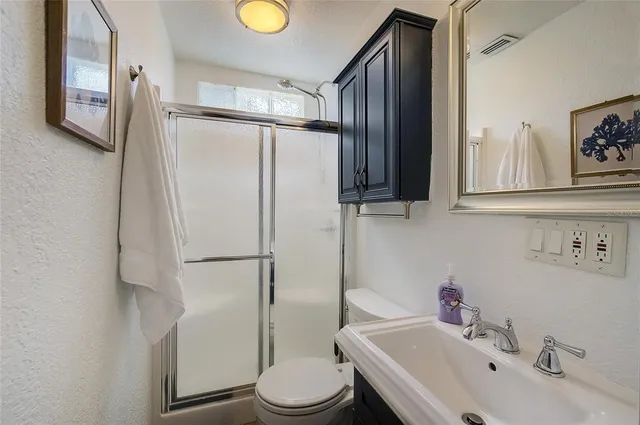 $2,800 | 426 Eagles Nest Lane, Sarasota, FL 34243