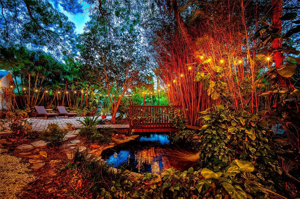 426 Eagles Nest Lane Sarasota, FL 34243 - Photo 3 of 44