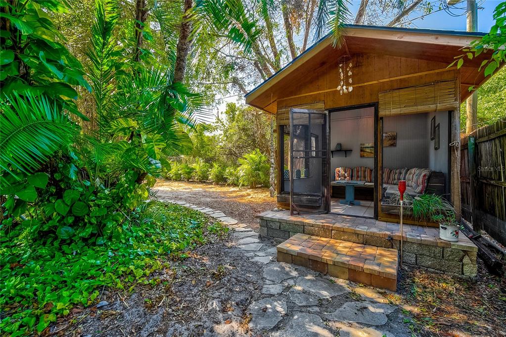 426 Eagles Nest Lane Sarasota, FL 34243 - Photo 32 of 44