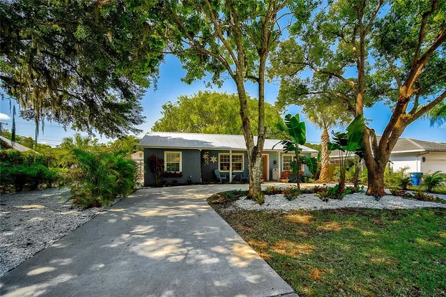 $2,800 | 426 Eagles Nest Lane, Sarasota, FL 34243