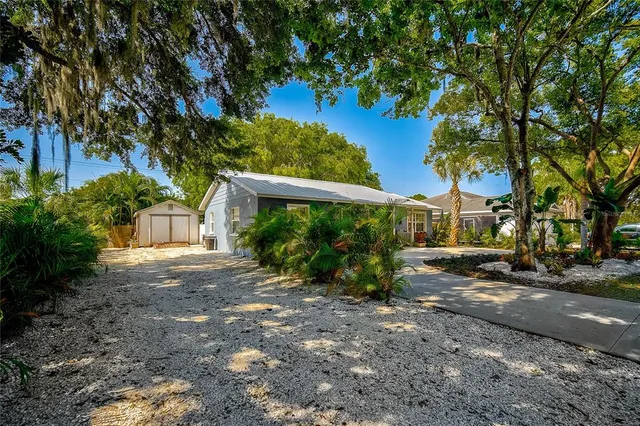 $2,800 | 426 Eagles Nest Lane, Sarasota, FL 34243