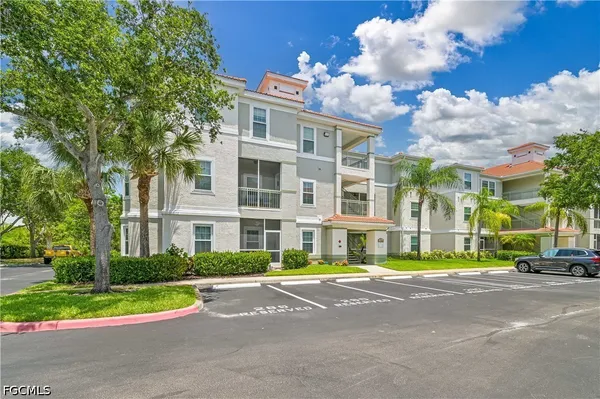 $260,000 | 23580 Walden Center Drive, Unit 305, Estero, FL 34134